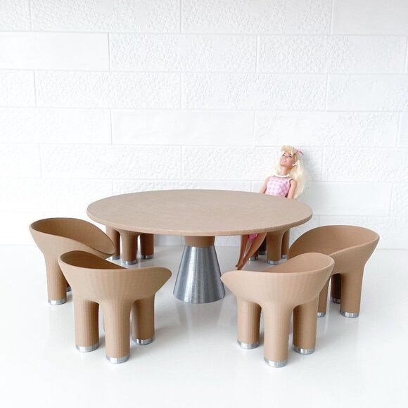 Miniature Patio Table 6 Chairs Tan Brown Silver Large Round 1:6 Scale Dollhouse - Picture 1 of 9